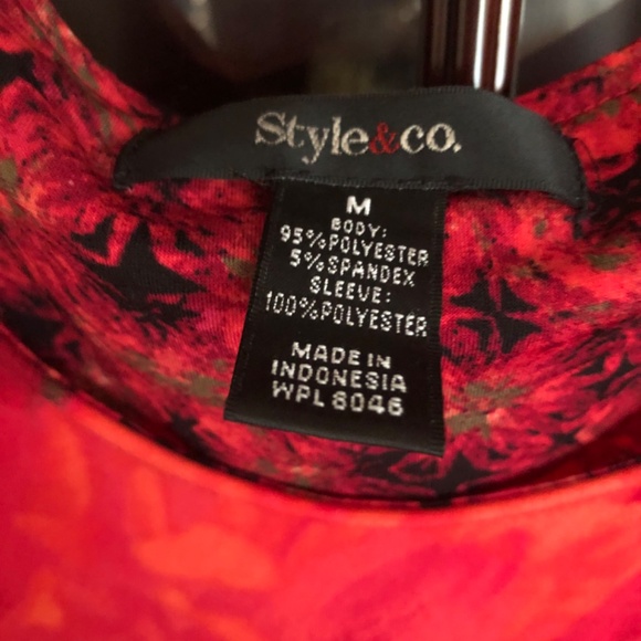 Like New red rose Macys Style & Co tunic top - Picture 2 of 3